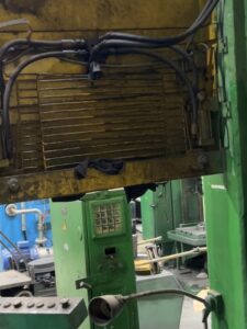 トリミングプレス KarpatPressMash KB2534B - 250 トン (写真 6)