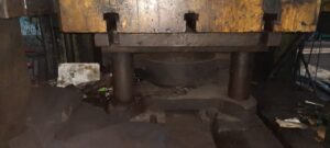 トリミングプレス TMP Voronezh K9538 - 630 トン (写真 8)