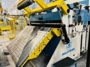 プレス機 Mossini PDM-4B-1000 - 1000 トン (写真 5)