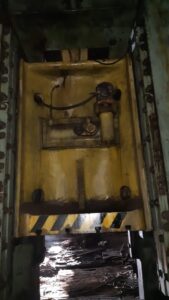 トリミングプレス TMP Voronezh KG2540 A - 1000 トン (写真 6)