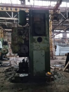 ナックルジョイントプレス Barnaul K8342 - 1600 トン (写真 4)