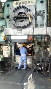 熱間鍛造プレス Smeral LMZ 2500 - 2500 トン (写真 5)