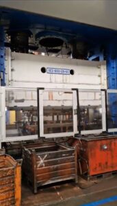 プレス機 Clearing S2-1600-126-60 - 1600 トン (写真 2)