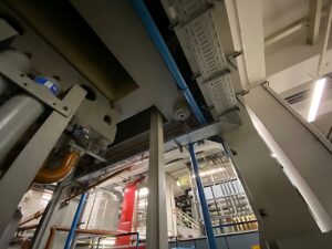 プレス機 Muller Weingarten VK 800 - 800 トン (写真 3)