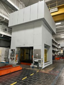 プレス機 Muller Weingarten VK 800 - 800 トン (写真 9)