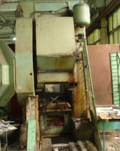 冷間押出プレス Barnaul K0034 - 250 トン ID: 75983