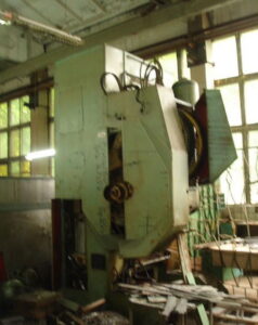冷間押出プレス Barnaul K0034 - 250 トン (写真 9)