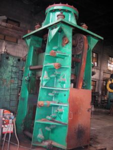 カウンターブロー鍛造ハンマー Beche DG10H - 10 トン (写真 3)