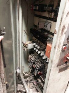 C型プレス ZTS Kosice LE 400 D - 400 トン (写真 6)