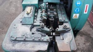 水平鍛造機 Ajax 100 - 100 トン (写真 2)