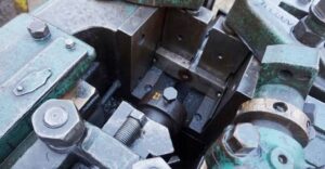 水平鍛造機 Ajax 100 - 100 トン (写真 4)