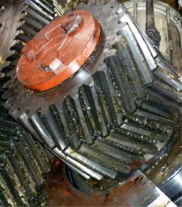 熱間鍛造プレス Komatsu CAH1600 - 1600 トン (写真 1)