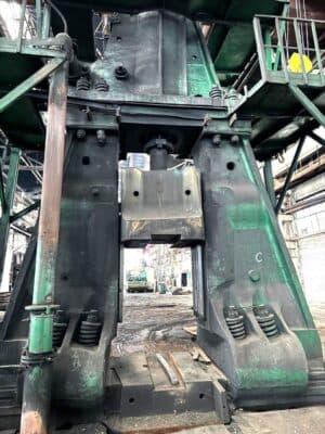 鍛造ハンマー NKMZ Kramatorsk M2152 - 16 トン (写真 1)