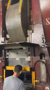 熱間鍛造プレス Eumuco SP 100 - 1000 トン (写真 9)