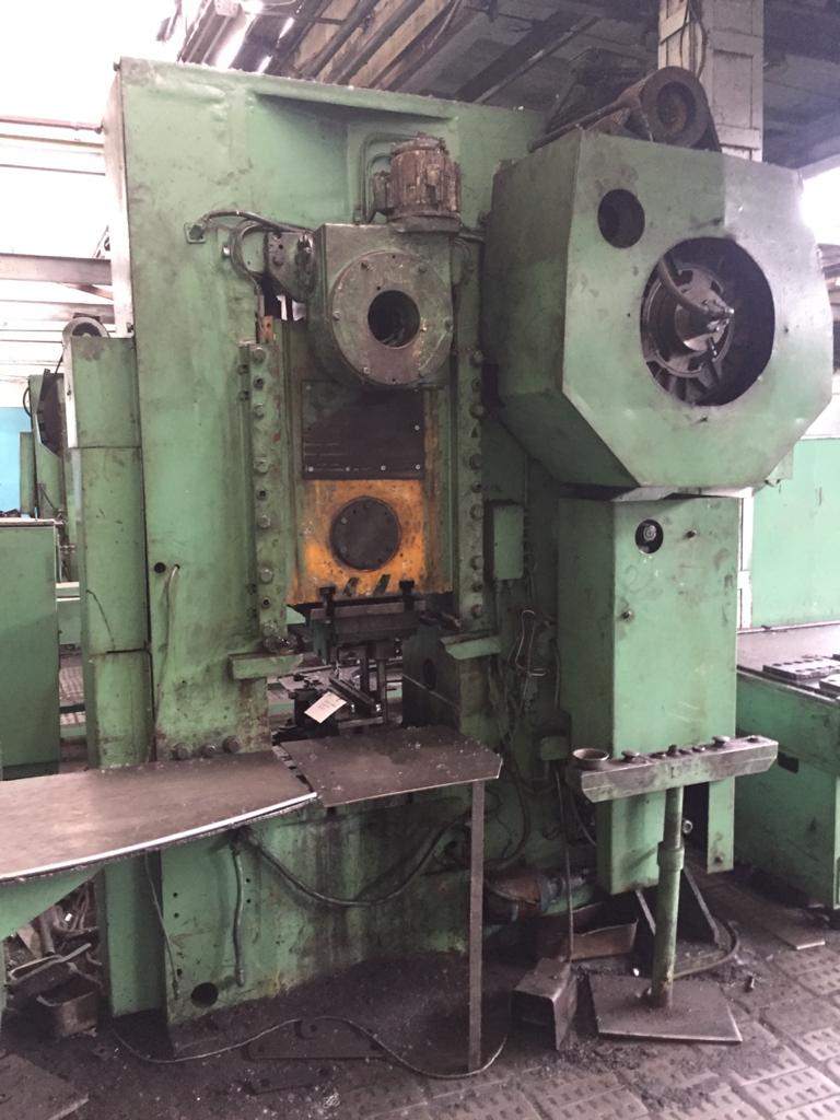 ナックルジョイントプレス Barnaul KB8336 - 400 トン