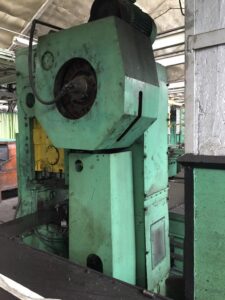 ナックルジョイントプレス Barnaul KB8336 - 400 トン (写真 1)