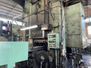 ねじプレス Fujicar PF-2000-480-H - 2000 トン (写真 2)