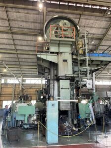 ねじプレス Fujicar PF-2000-480-H - 2000 トン (写真 5)