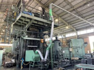 ねじプレス Fujicar PF-2000-480-H - 2000 トン (写真 6)