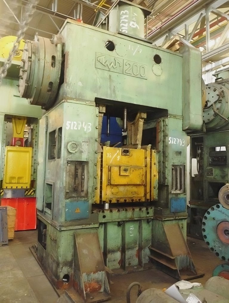 トリミングプレス TMP Voronezh KA9033 - 200 トン