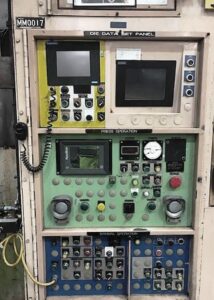 プレス機 Komatsu E4T1800 - 1800 トン (写真 3)