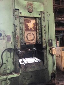 ナックルジョイントプレス Barnaul KB8340 - 1000 トン (写真 4)