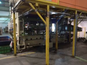 油圧プレス SMG DS315 - 400 トン (写真 5)