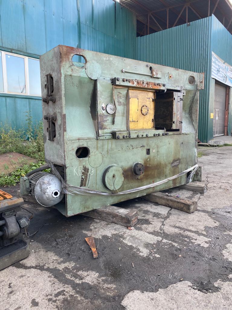 ナックルジョイントプレス Barnaul KB8340 - 1000 トン