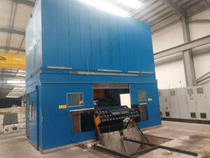 プレス機 Schuler PMK 2-1500 - 1500 トン (写真 3)