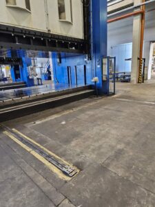 プレス機 SCMB PH2000 - 2000 トン (写真 1)