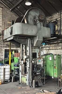 スクリュープレス Hasenclever FPRN 250 - 630 トン (写真 1)