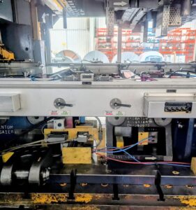 プレス機 Arisa TP2000-4500-2300 - 2000 トン (写真 1)