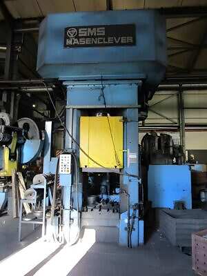 スクリュープレス SMS Hasenclever SPK 800/820/355/1075 - 800 トン (写真 1)