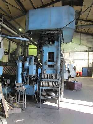 スクリュープレス SMS Hasenclever SPK 800/820/355/1075 - 800 トン (写真 4)