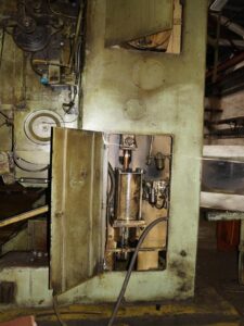 ナックルジョイントプレス Barnaul K8340 - 1000 トン (写真 5)