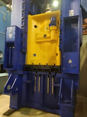 トリミングプレス TMP Voronezh KA9540 - 1000 トン (写真 3)