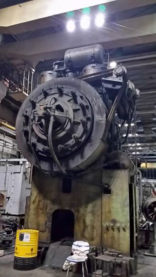 熱間鍛造プレス TMP Voronezh KB8544 - 2500 トン