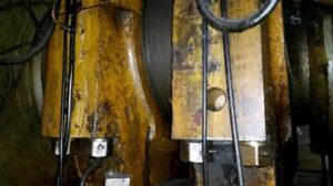 熱間鍛造プレス TMP Voronezh KB8544 - 2500 トン (写真 3)