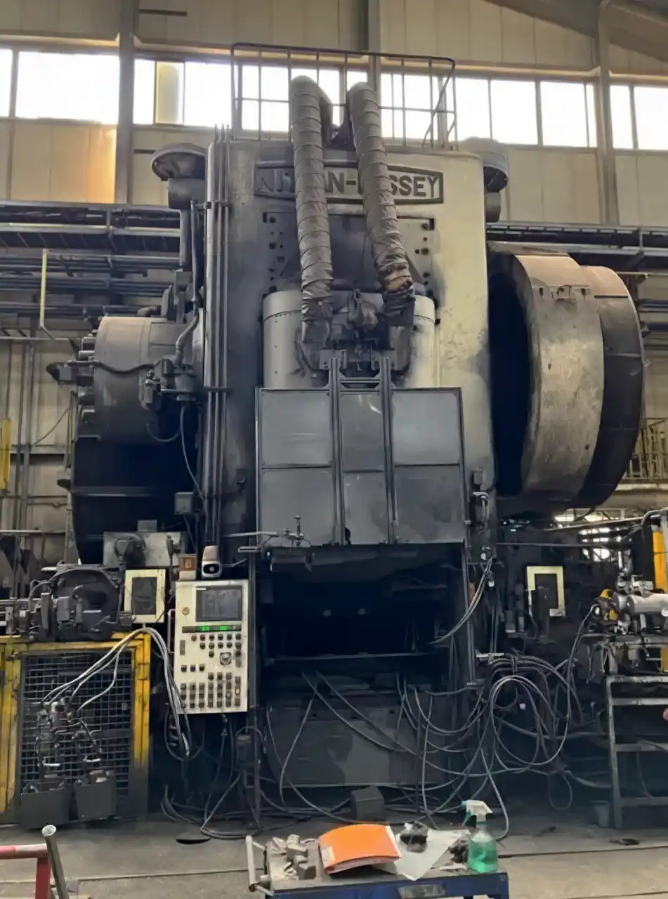 熱間鍛造プレス Nittan Massey MHFP-2800 - 2800 トン