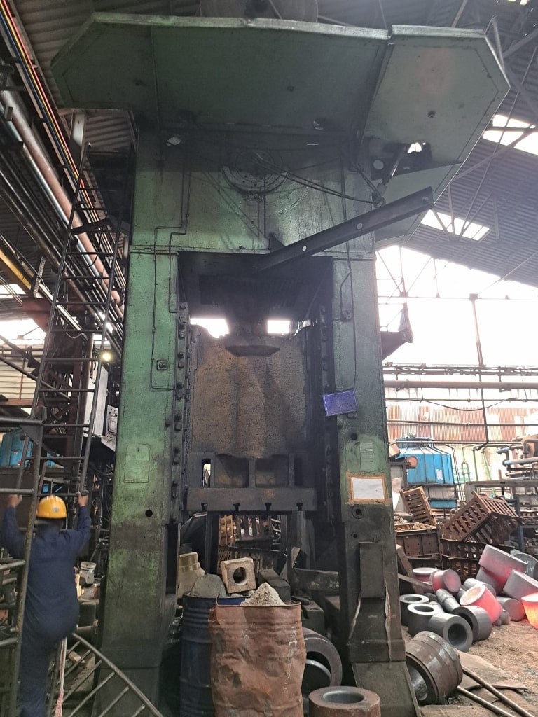 トリミングプレス TMP Voronezh K2540 - 1000 トン