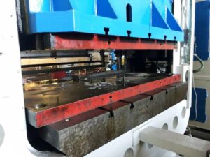 トリミングプレス Wilkins & Mitchell D5423 - 200 トン (写真 4)