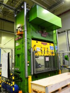 クランクプレス Wilkins & Mitchell E84-4-12 - 250 トン (写真 2)