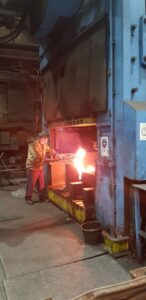 トリミングプレス Wilkins & Mitchell S4-1000 - 1000 トン (写真 2)