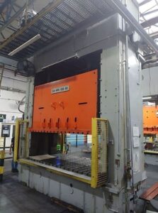 機械プレス Wilkins & Mitchell S4-400-10-63 - 400 トン (写真 5)