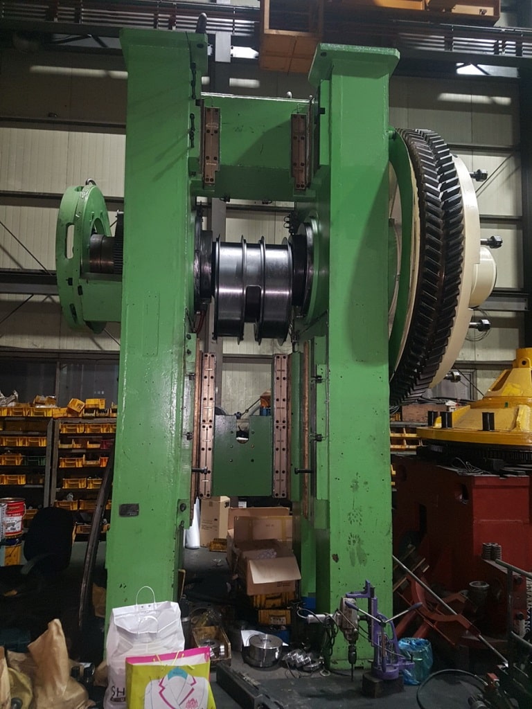 熱間鍛造プレス TMP Voronezh KG8040 - 1000 トン