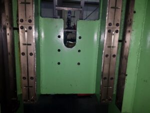 熱間鍛造プレス TMP Voronezh KG8040 - 1000 トン (写真 9)