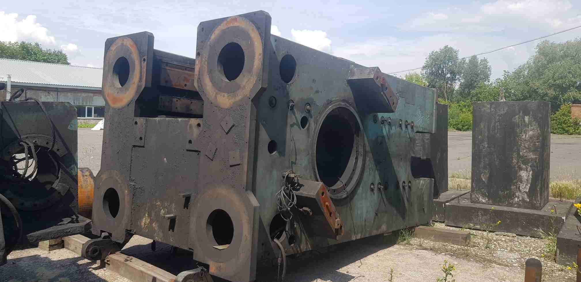 熱間鍛造プレス TMP Voronezh KB8042 - 1600 トン