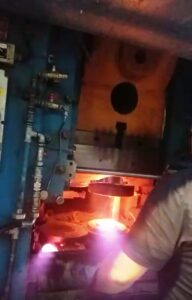 熱間鍛造プレス TMP Voronezh KB8542 - 1600 トン (写真 5)