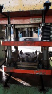 熱間鍛造プレス OTI 400 MT - 400 トン (写真 11)