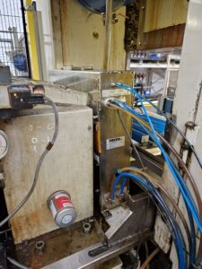 プレス機 Schuler GMO 2-315-2000-160 - 315 トン (写真 5)